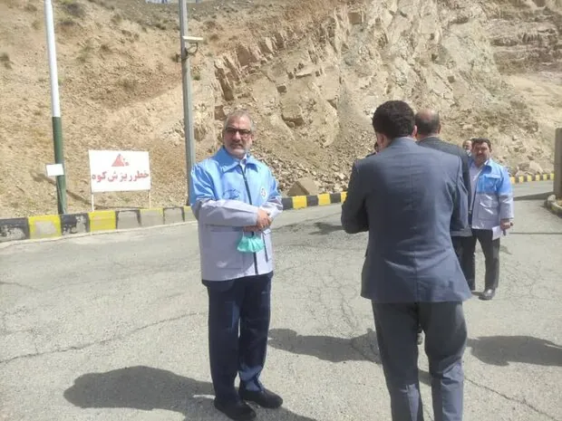 گزارش مهر از تهران برفی/وضعیت تردد در جاده ها چطور است